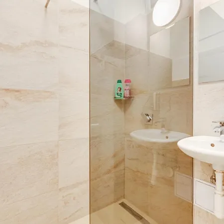 Hotel apartamentowy Riben House Praga