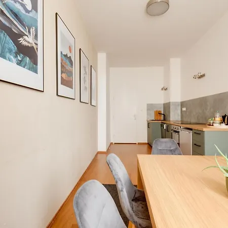 Hotel apartamentowy Riben House