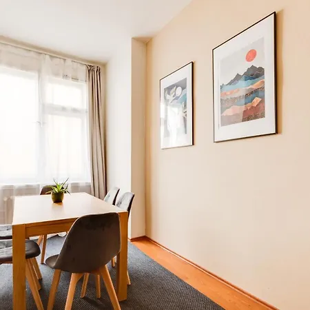 Riben House 4*