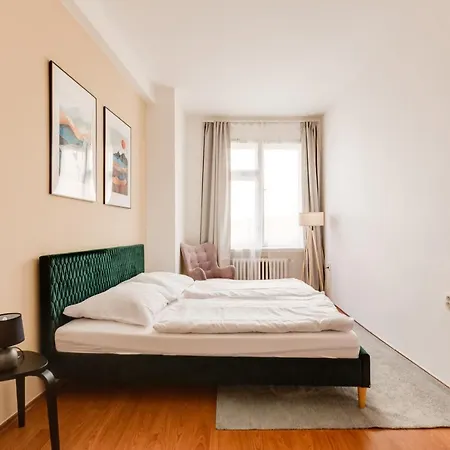 Hotel apartamentowy Riben House