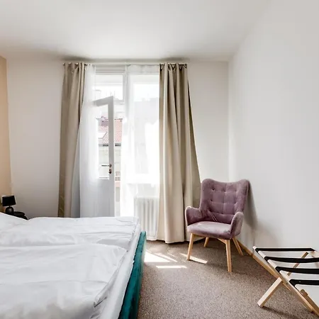 Riben House 4*