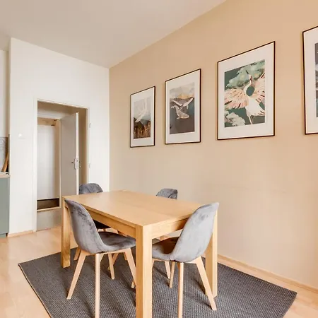 Riben House מלון דירות *