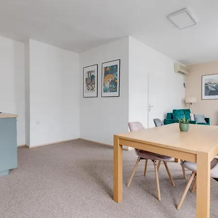 Riben House 3* פראג
