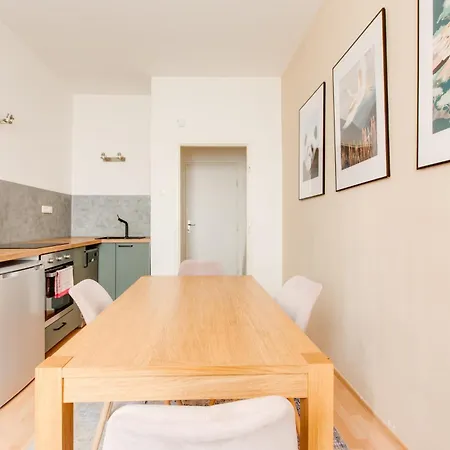 Riben House 3* פראג