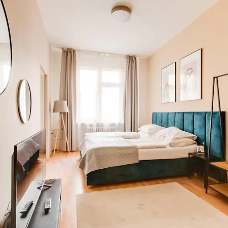 Riben House מלון דירות 3*