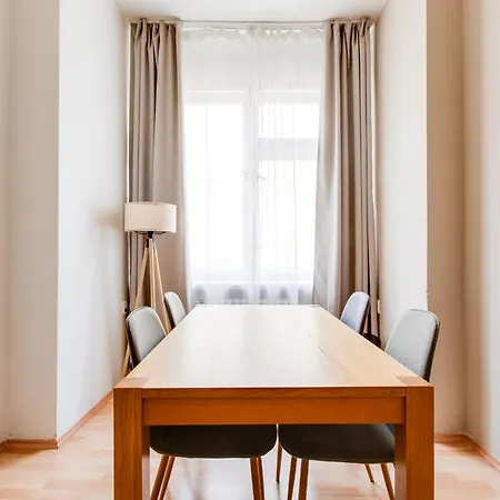 מלון דירות Riben House