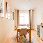 شقة فندقية Riben House