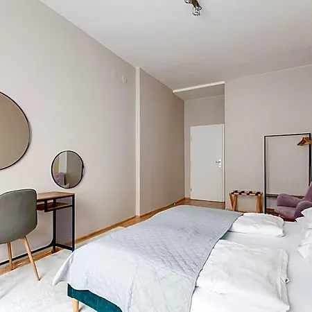 Riben House アパートホテル