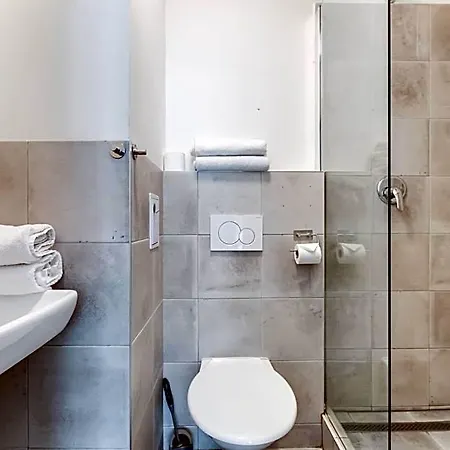 Riben House 3*