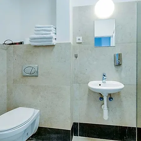 Riben House 3*