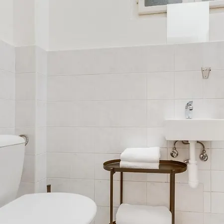Riben House 3* براغ