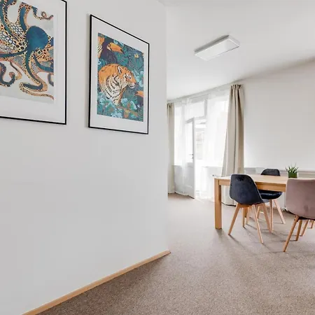 Riben House 3*