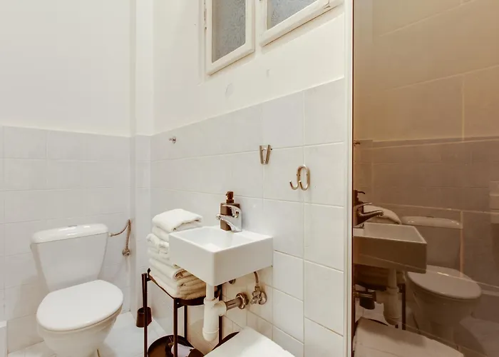 Riben House Apartahotel 3*