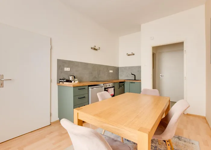 Apartahotel Riben House 3*