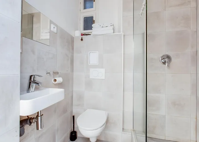 Riben House Apartahotel 3*