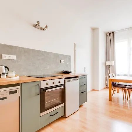 Riben House 3*